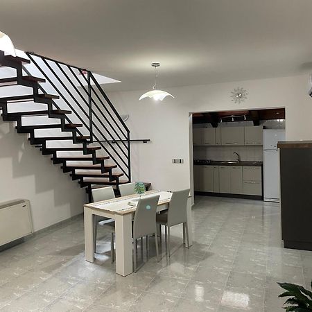 Casa Andros Vila Pertosa Exterior foto