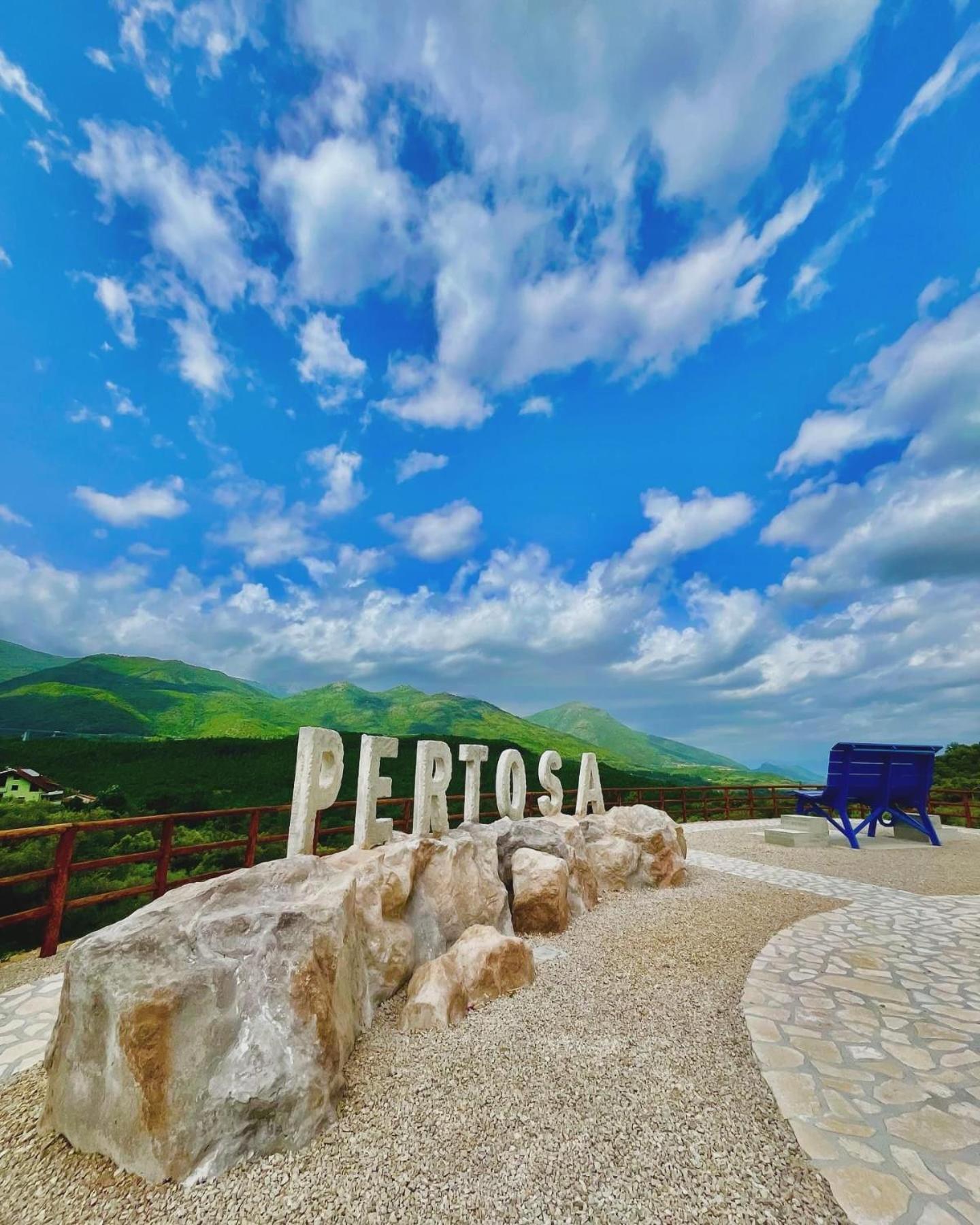 Casa Andros Vila Pertosa Exterior foto